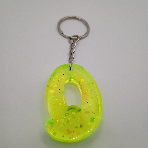 Neon Green Fluorescent Glitter Resin Letter Q Keychain | Y2K Aesthetic Bag Charm - Picture 2 of 2
